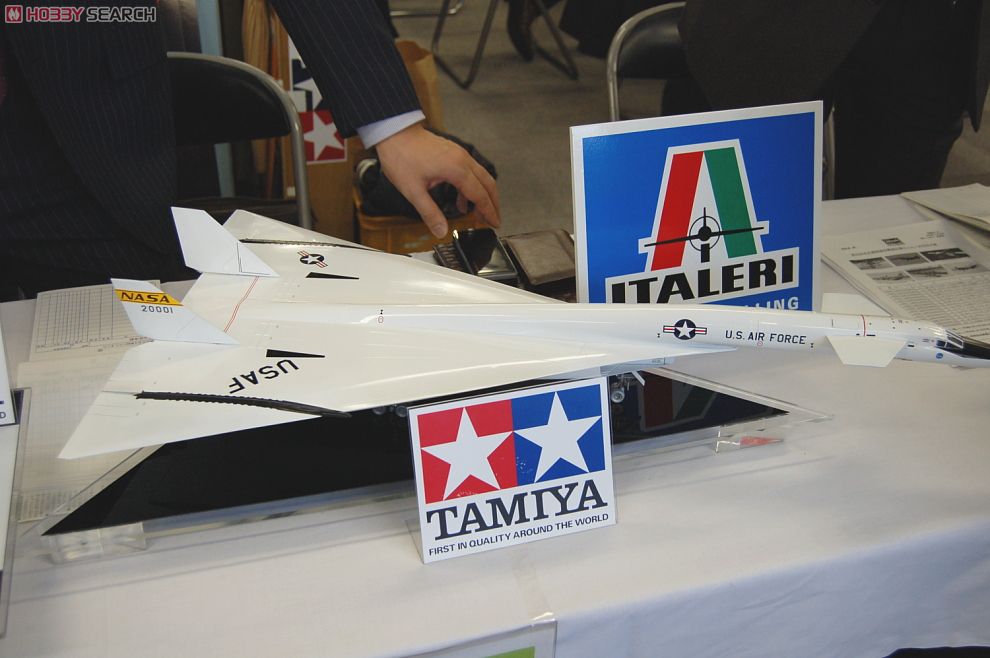 アメリカ空軍 XB-70 ヴァルキリー (プラモデル) - ホビーサーチ