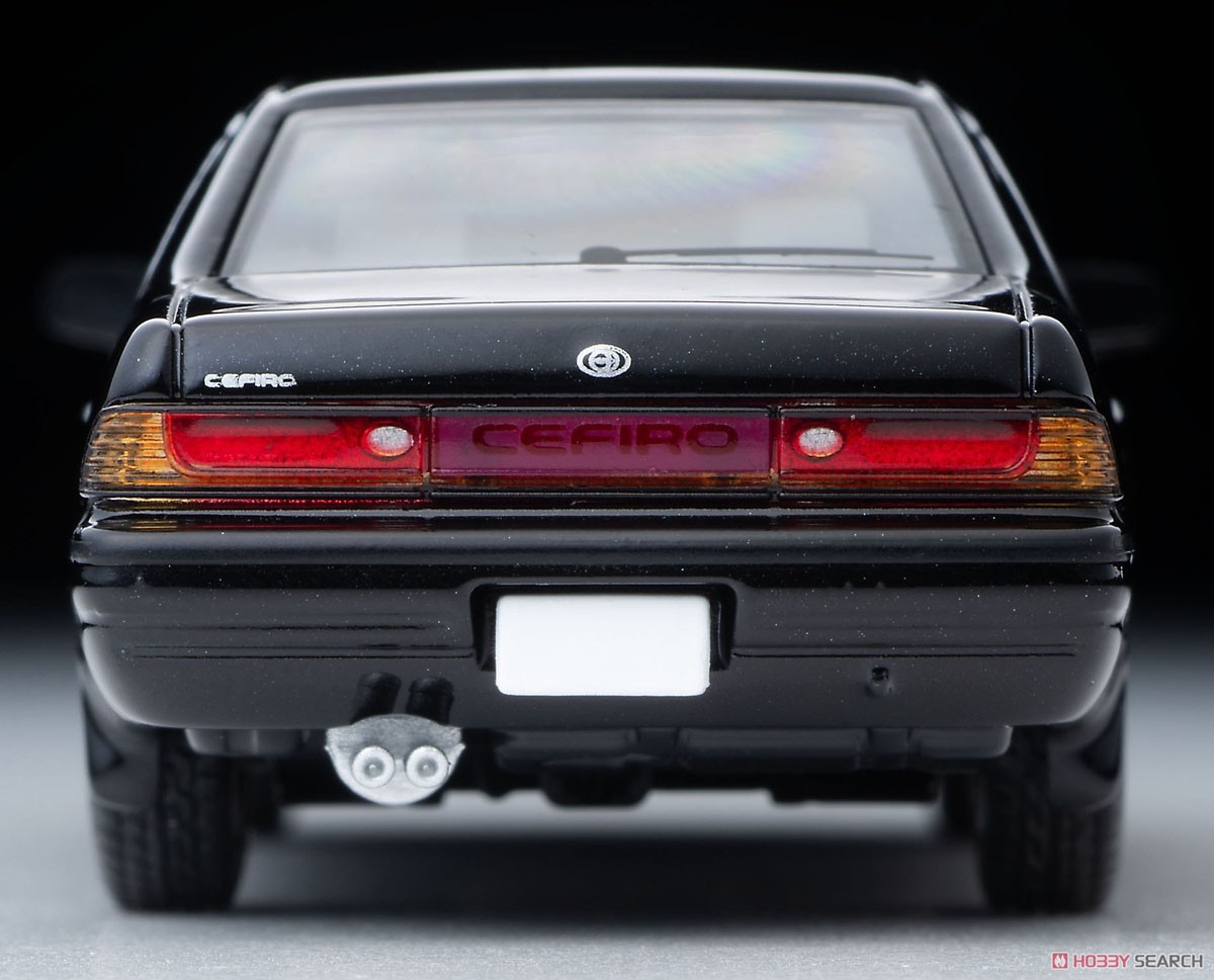 TLV-N335b Nissan Cefiro Sports Cruising (Black) 1988 (Diecast Car