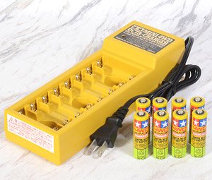 ミニ四駆 タミヤ単3型ニカド8本と専用充電器 (ミニ四駆) - ホビー