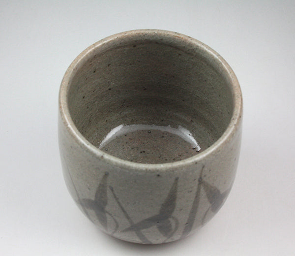 中里太郎右衛門窯 作 唐津猪口(絵唐津 オモダカ) – ギャラリー一番館