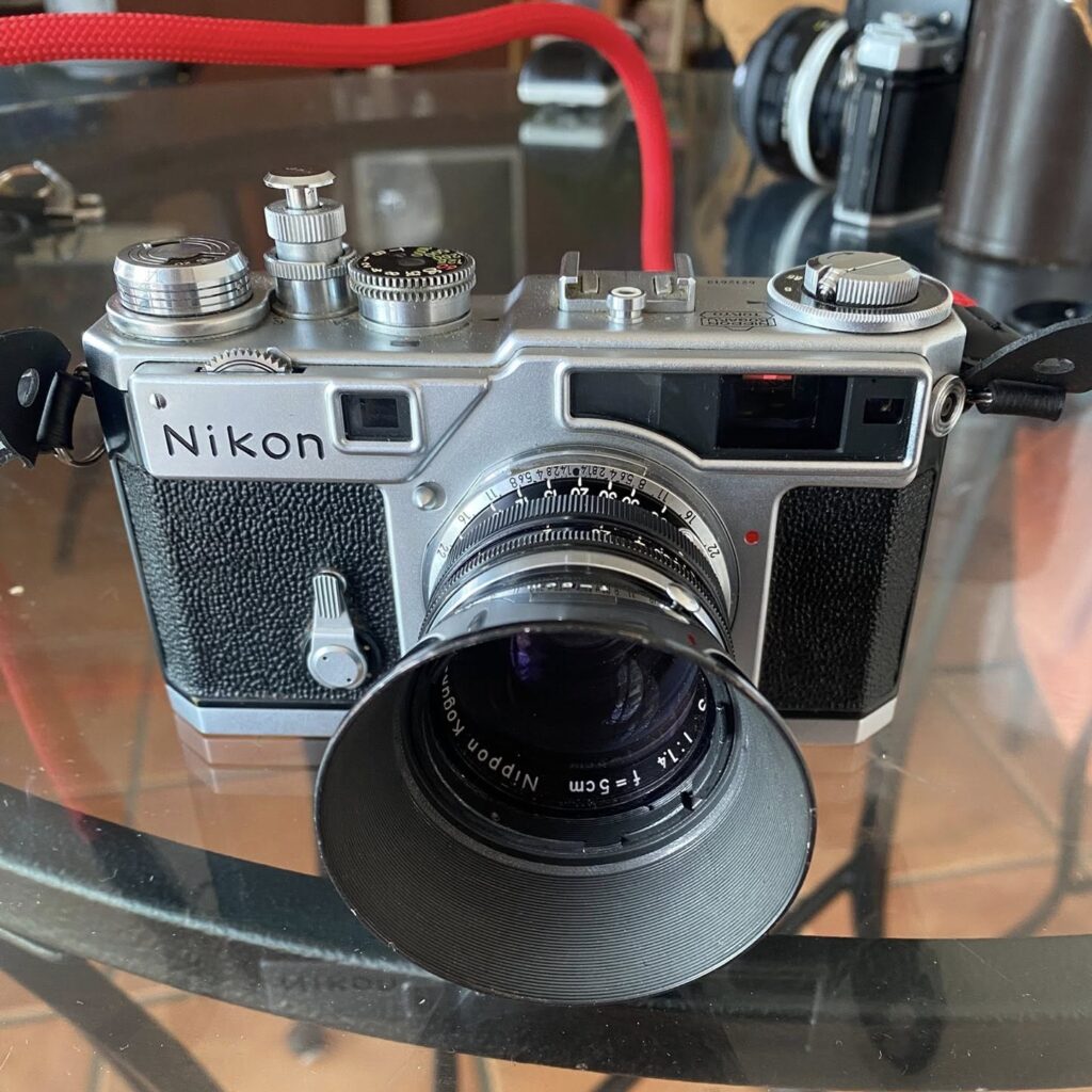 5 Frames with Nikon F2 + 50mm F2 Nikkor H-Auto - By Josh Sitoh - 35mmc