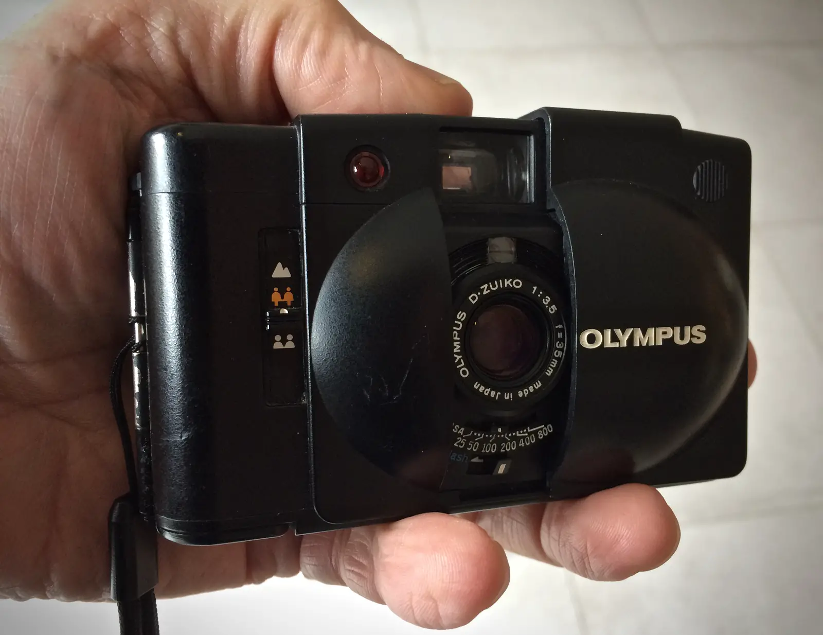 Olympus XA2 Review - or why I learned to love a camera - by Frank