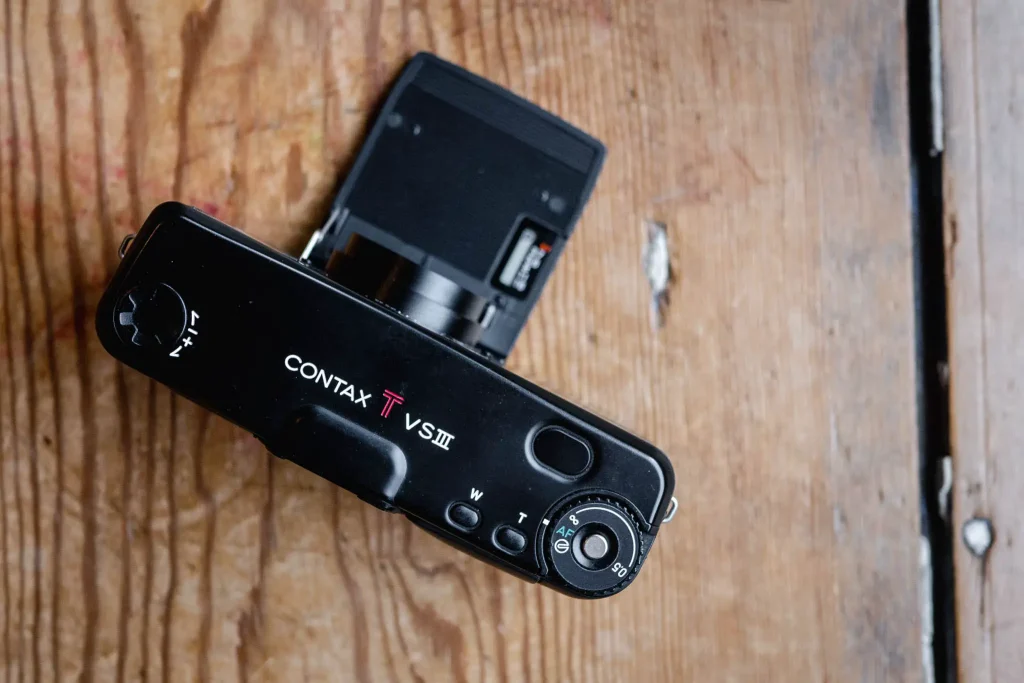Contax TVSiii Review (vs. the TVSii) - A One Roll Review - 35mmc