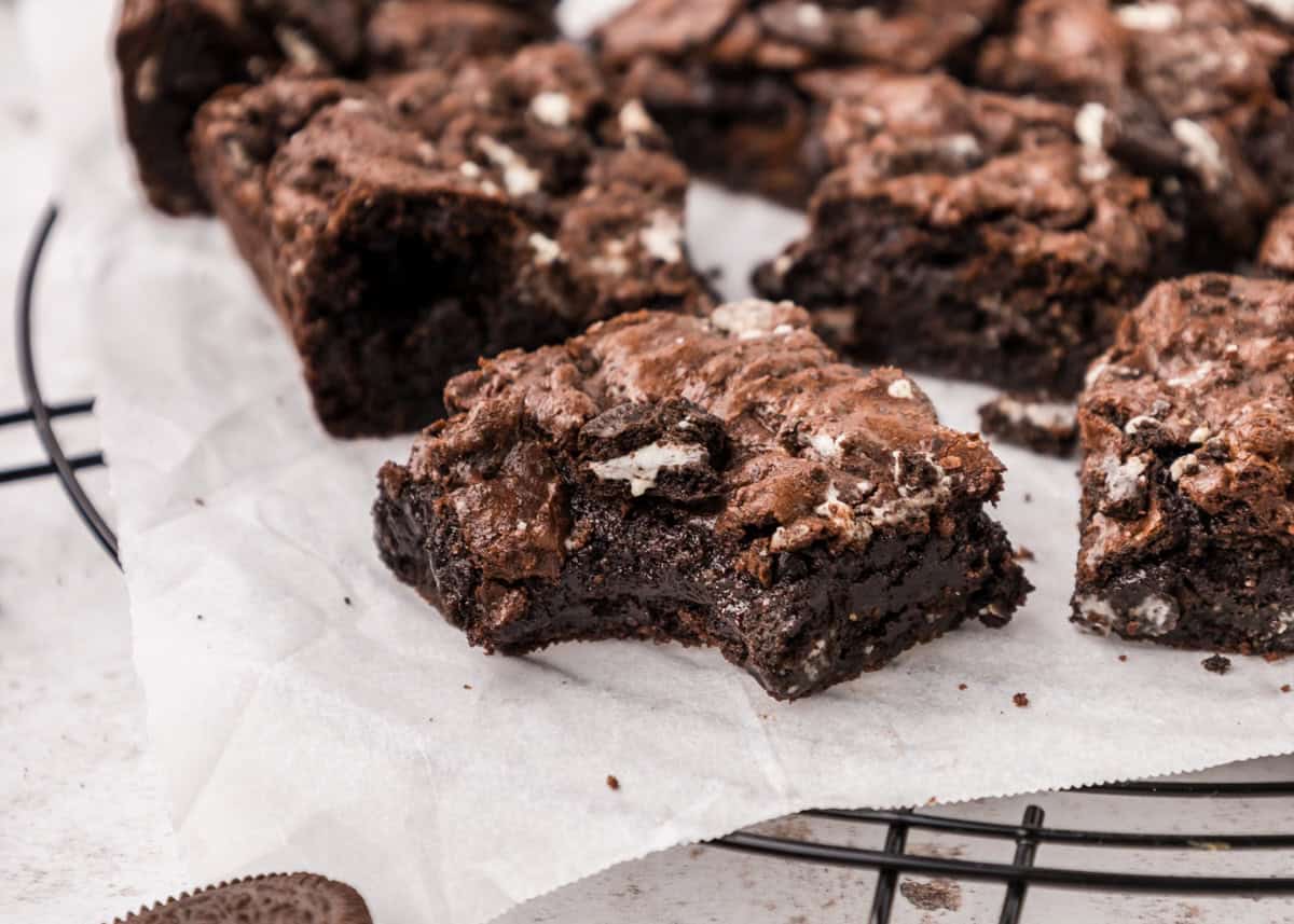 Oreo-Brownies-TOP.jpg