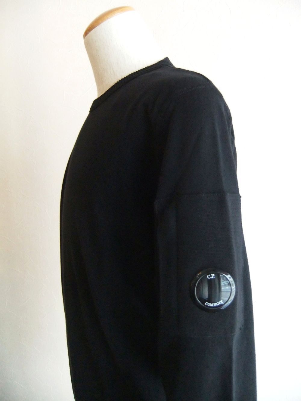 C.P. COMPANY - COTTON CREPE CREW NECK KNIT (ブラック） コットン