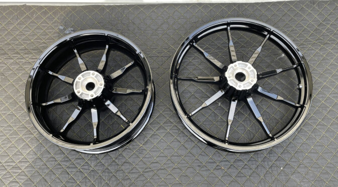 通販案件 / FXLRST純正ホイール ブロンズからツヤ黒へ装いを纏い直す