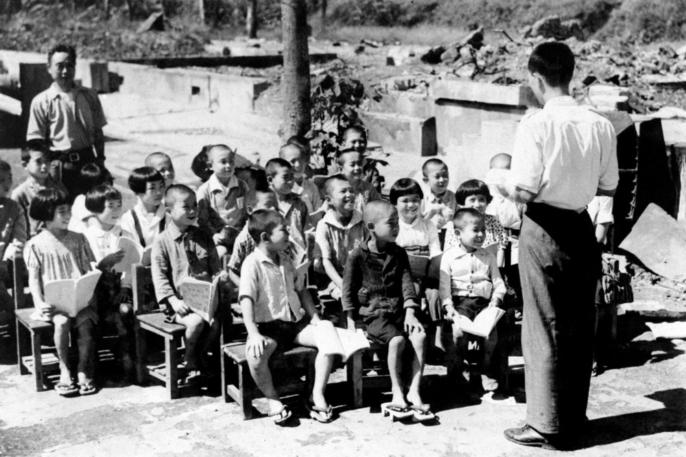 あのころ＞焼け跡の青空教室 戦後の国民学校|47NEWS（よんななニュース）