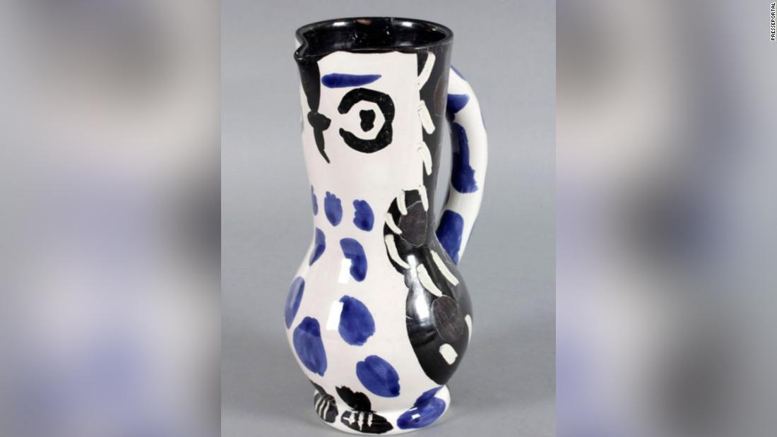 ピカソの花瓶を列車内に置き忘れて紛失、時価120万円 ドイツ - CNN