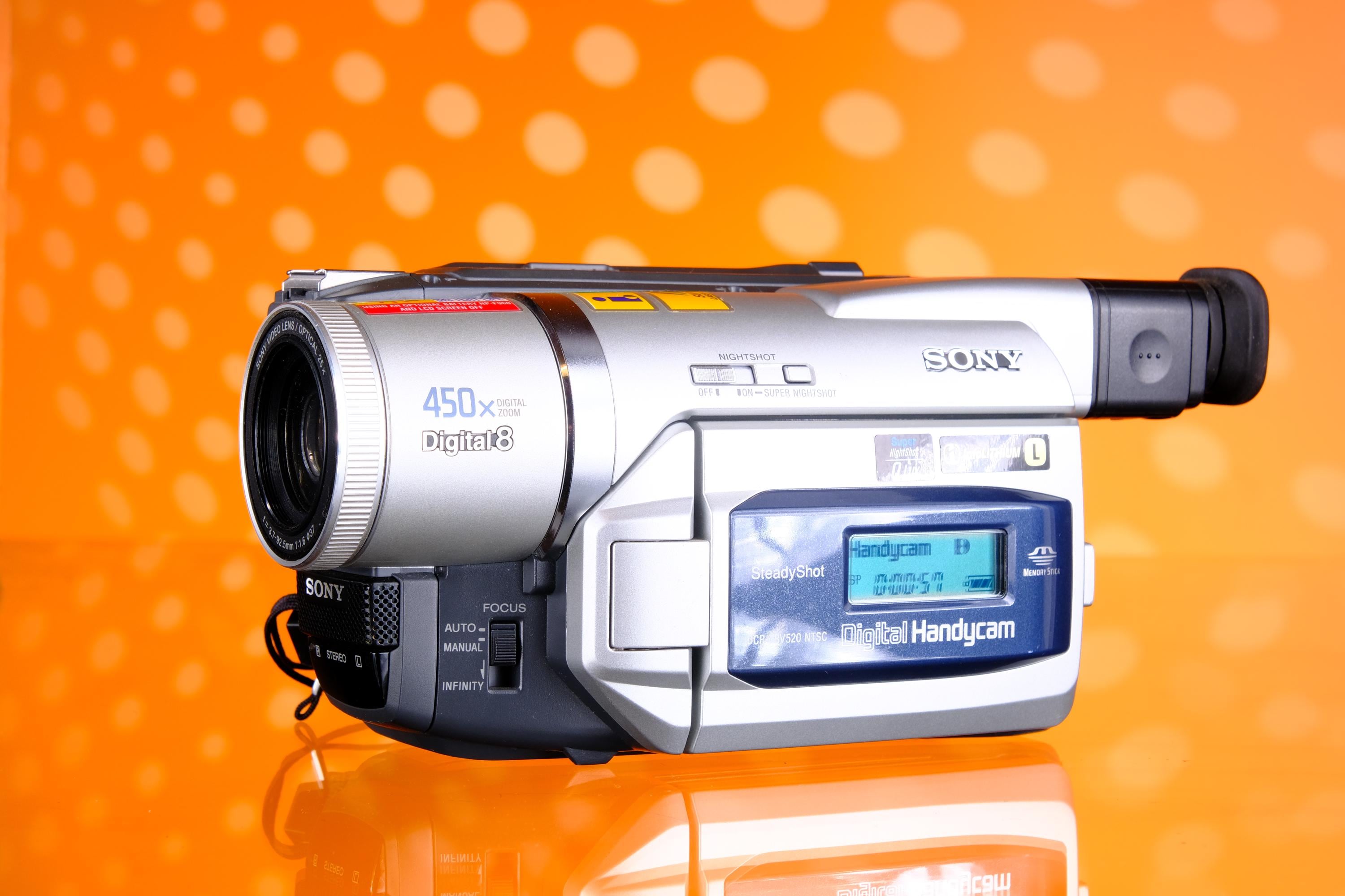 Sony DCR-TRV520 Digital Handycam Camcorder Digital8 Mini DV Camera