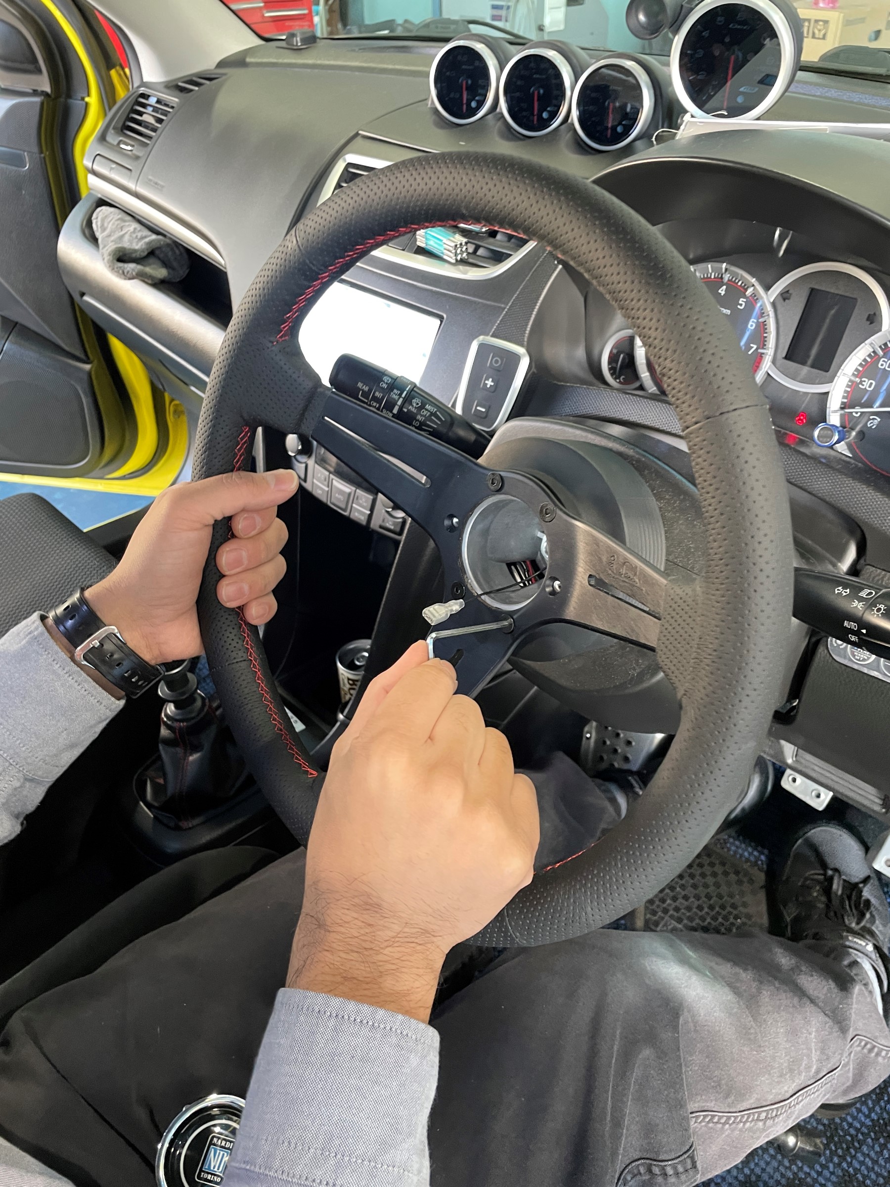 ☆スズキ スイフトスポーツ ナルディ ハンドル交換☆ | スズキ