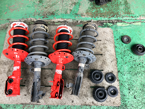 CR-ZにSHOWA製ショック取り付け | ホンダ CR-Z 足まわり