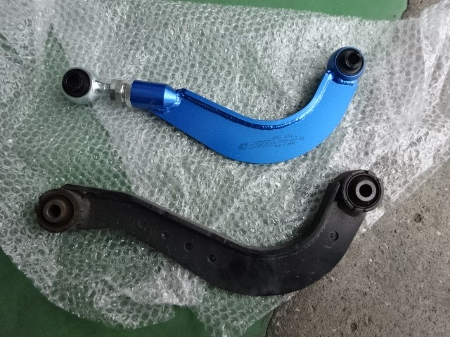 30アルファード アッパーアーム交換 | トヨタ アルファード 足まわり