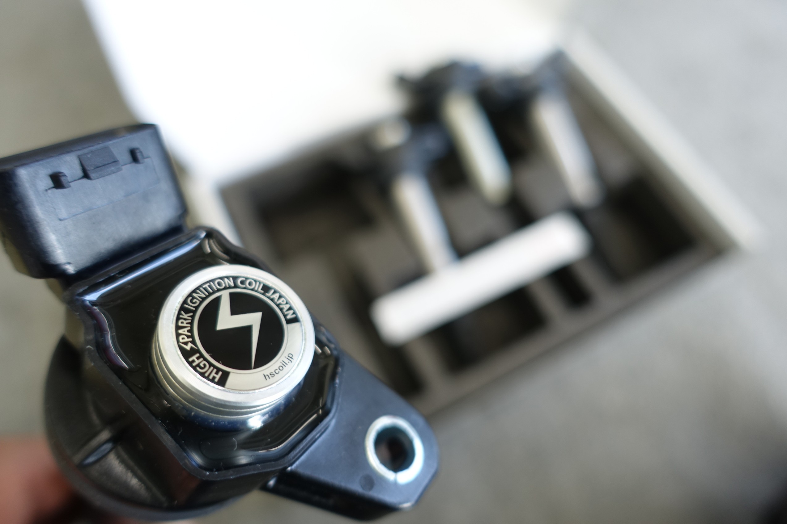 最初にセカンドカーで試してみたら良い感じだったのでメインカーにも