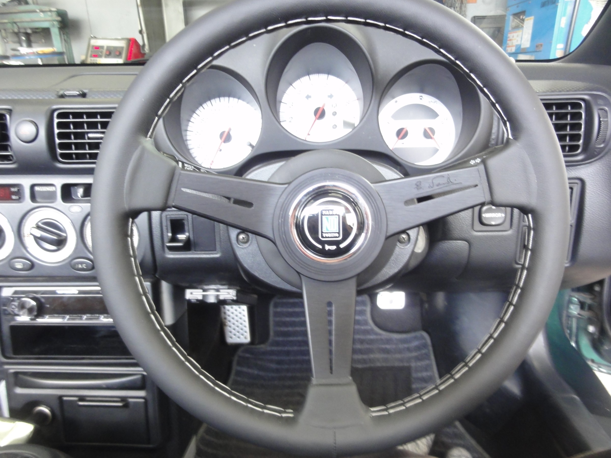 MRｰS（ZZW30）ナルディ製スポーツステアリング「クラシック」装着