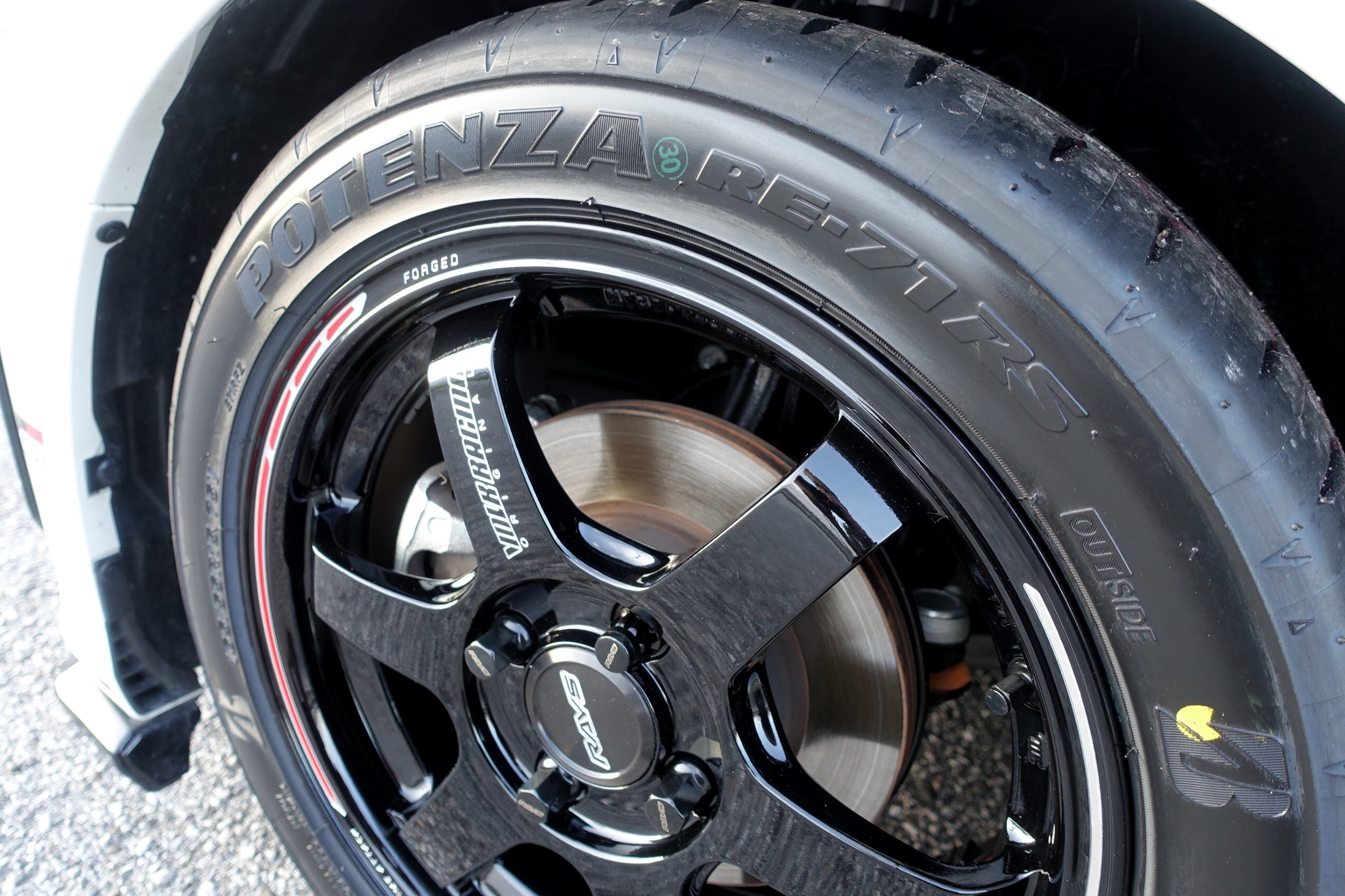 あえてのインチダウンで足回りをトータルカスタマイズ！コペン GR