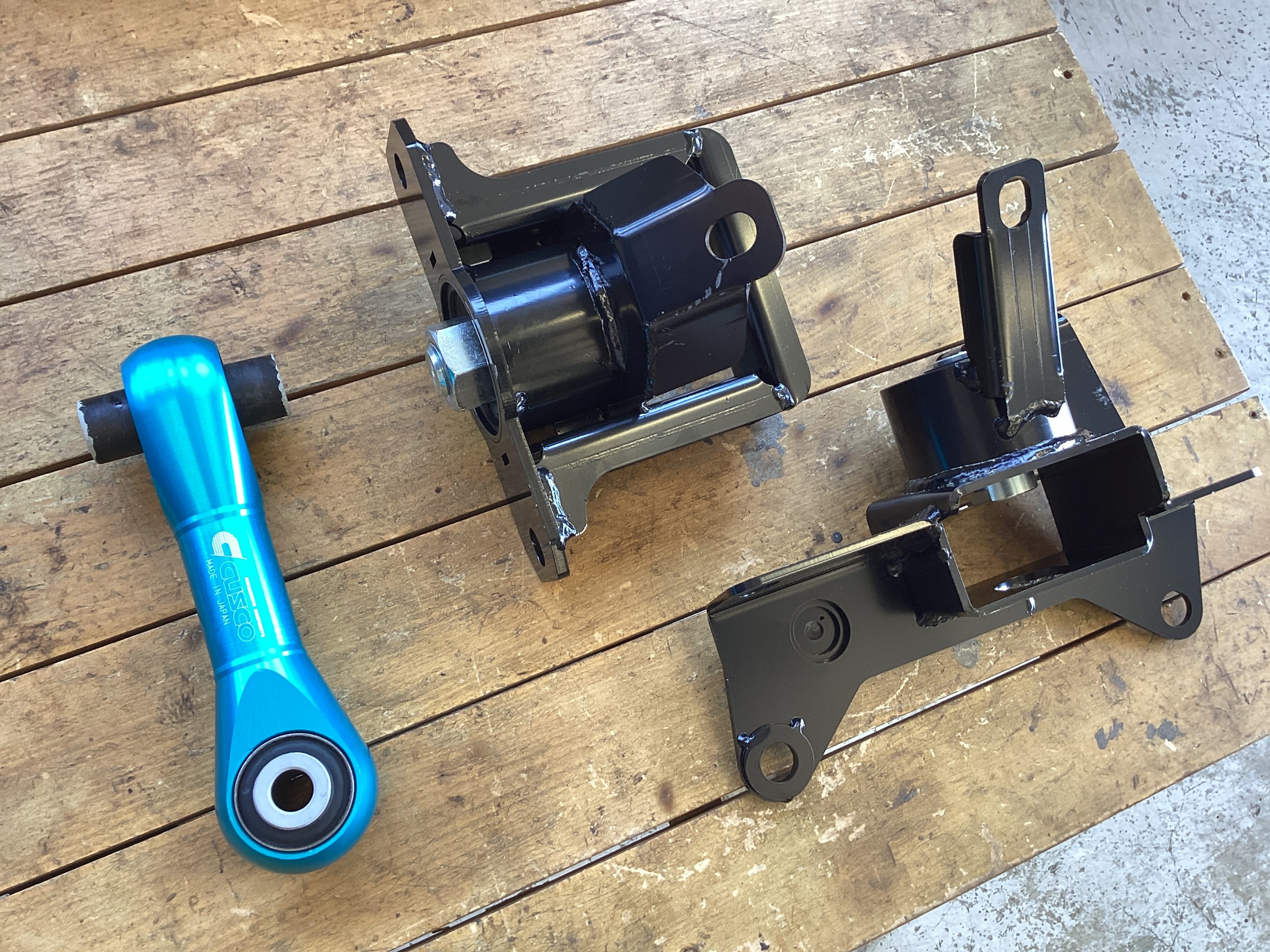 スイフトスポーツ ZC33S エンジンマウント交換！ | スズキ スイフト