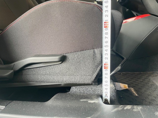 SUZUKI SWIFT Sport ZC33S × ローポジレール装着 ステアリング