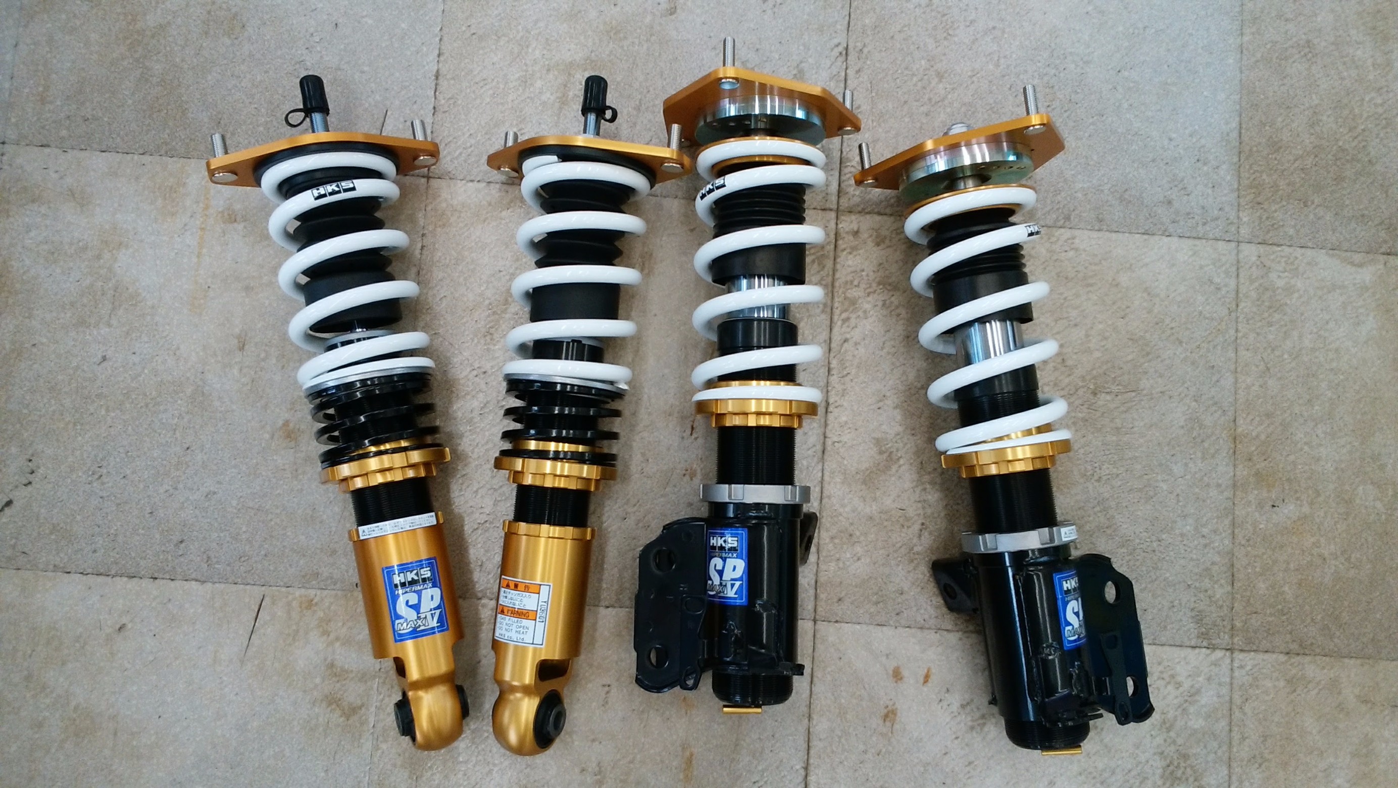HKS車高調 ハイパーMAX IV SP ＠ 86（ZN6） | トヨタ 86 足まわり