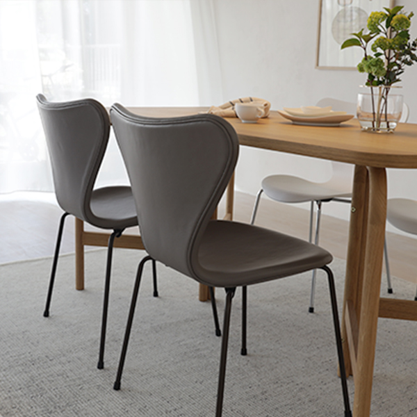 セブンチェアエッセンシャルレザーで最上級の心地よさを | インテリア