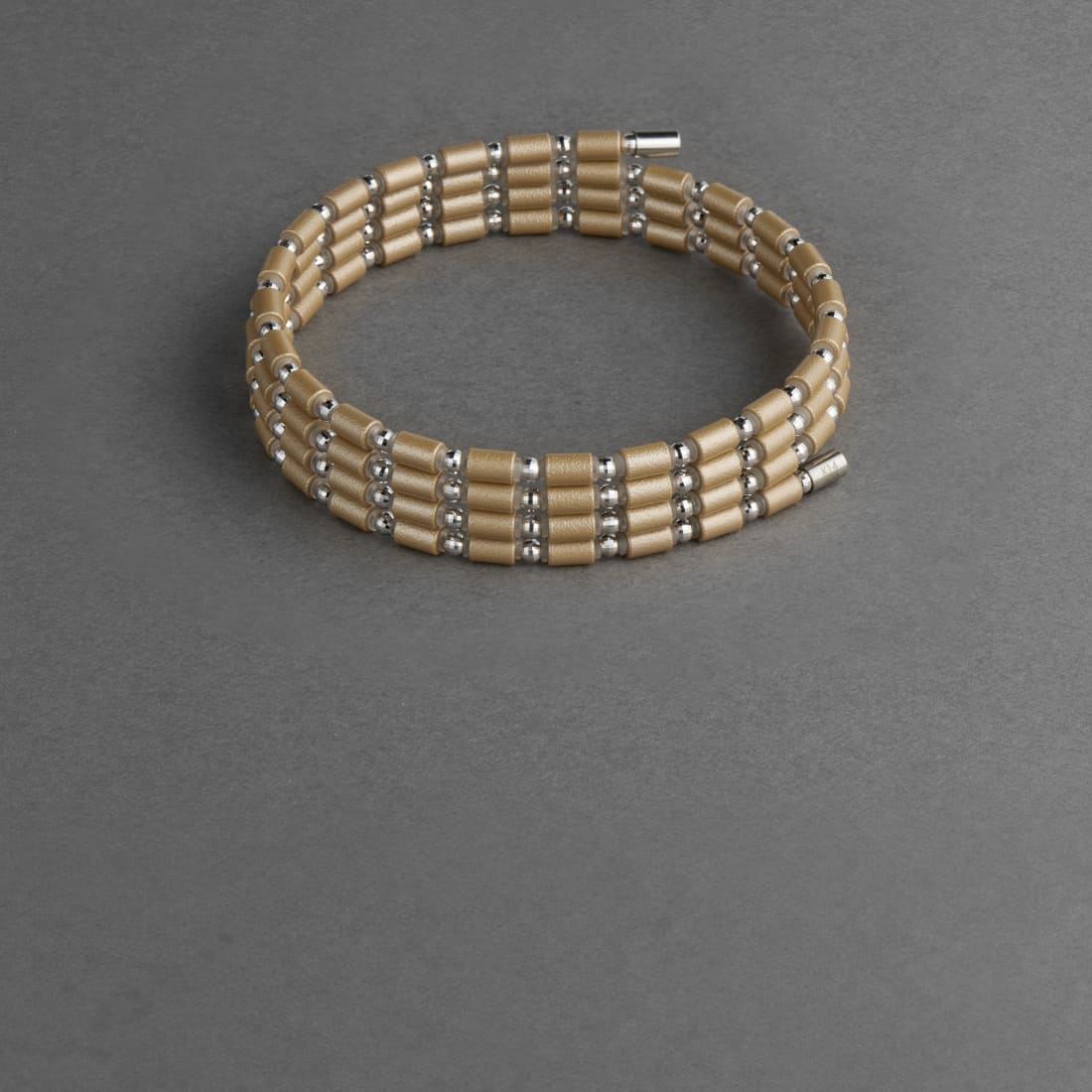 コアフォースループ シャンパンゴールド - コアフォース（COREFORCE