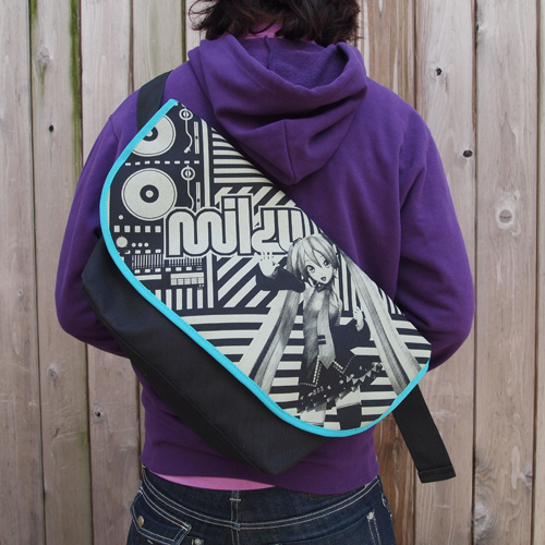 ミクパメッセンジャーバッグ [初音ミク ライブパーティー 2011] | 公式