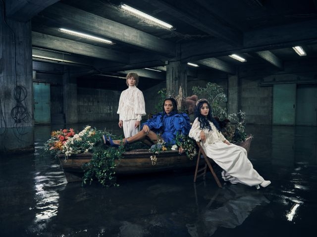 女王蜂 / 魔女狩り [紙ジャケット仕様] [廃盤] - CDJournal.com