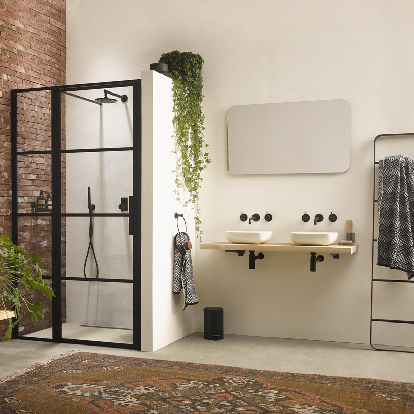 GEESAのタオルリングNemoxマットブラックを使ったアーバンな洗面化粧室