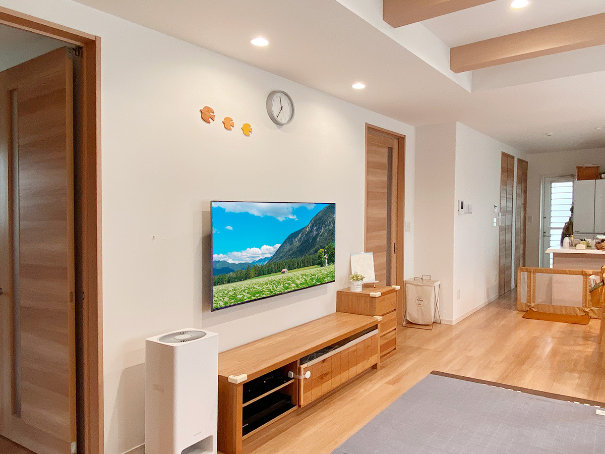 三重県四日市市で55インチ液晶テレビ(KJ-55X9500H)を壁掛け CATO施工