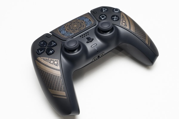 本日解禁！「FINAL FANTASY XVI」…コントローラーとカバーも到着