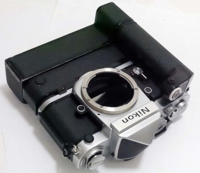 日本製 ニコン F2 ボディ + MD-3/MB-1 モータードライブ セット +