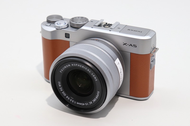 作例有】FUJIFILMの最新ミラーレスX-A5 使用レビュー。小型軽量で納得