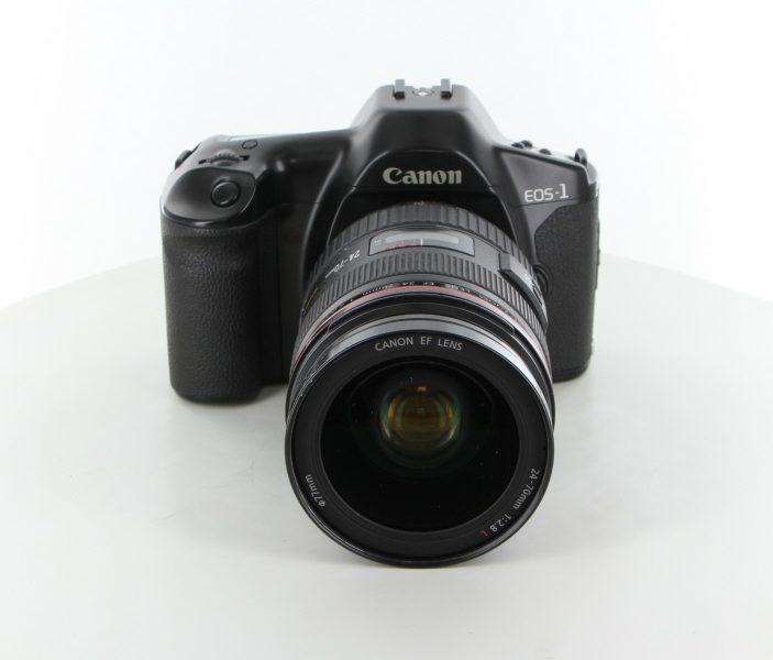 コラム】カメラ今昔物語 【キヤノン EOS-1 編】