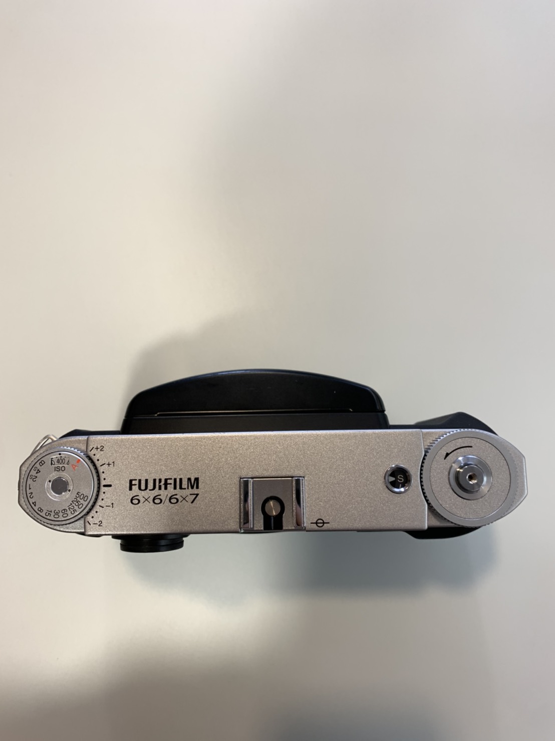 FUJIFILM GF670 Professional 使用レビュー 【コンパクトな蛇腹中判