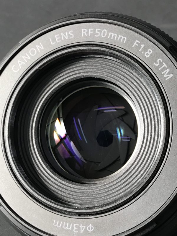 RF50/1.8 STM 使用レビュー【お手頃で取り回しもいい単焦点】