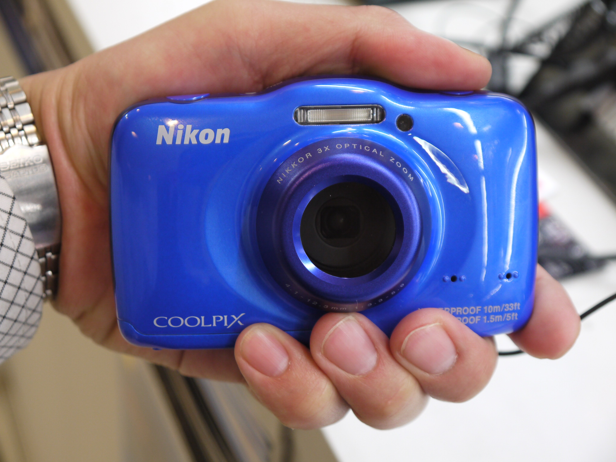適度に大きいから使いやすいのです ニコン COOLPIX S32｜カメラ買取