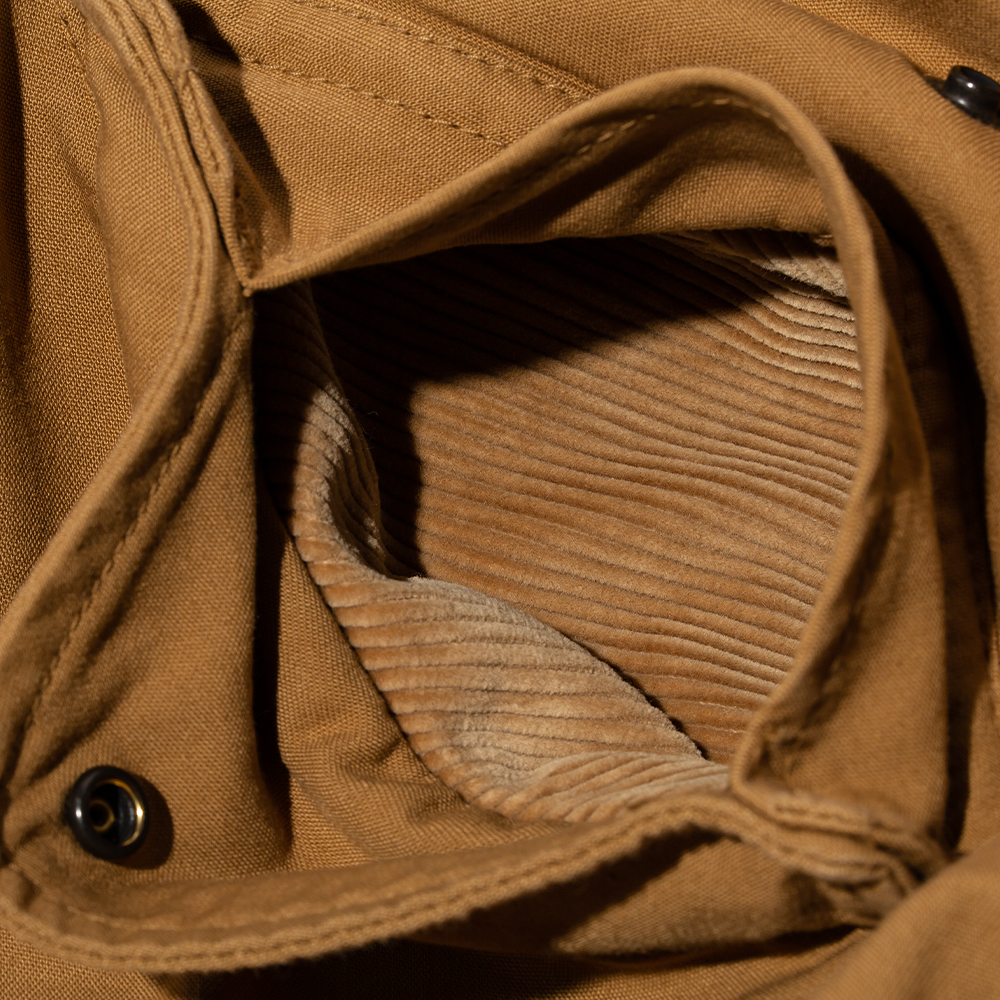 Fish Tail Coat-Stand Collar