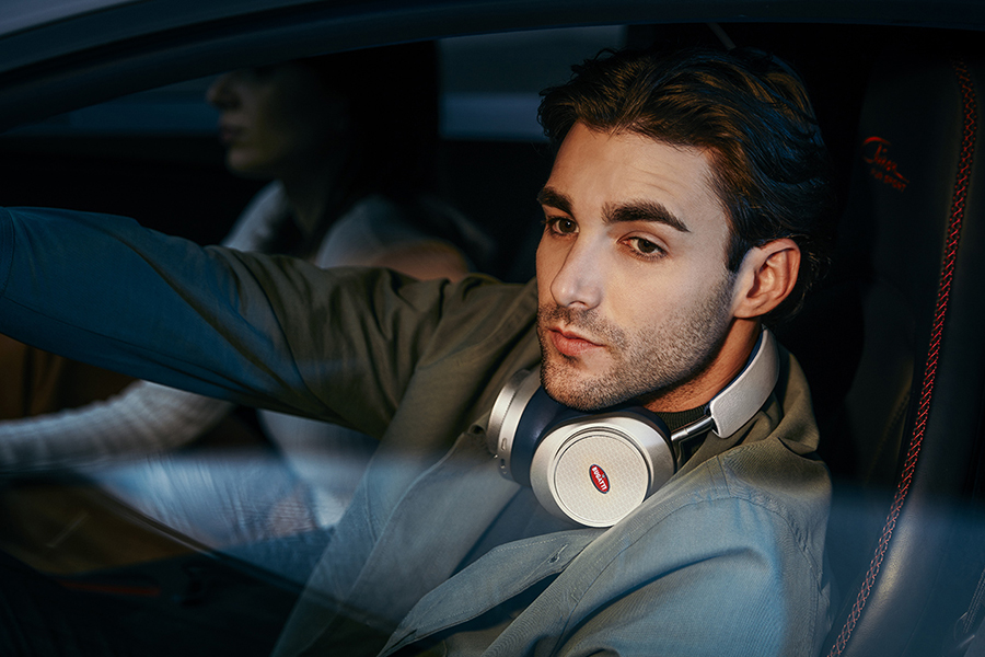 ブガッティ・ワイヤレスヘッドホン発売。ゲーミングタイプと高級タイプ