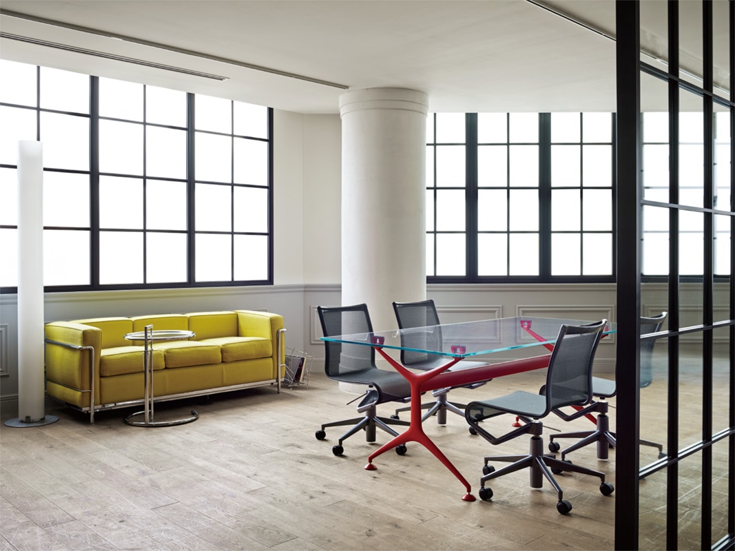 E-1027(E-1027 サイドテーブル） IXC SELECTION | カッシーナ・イクスシー