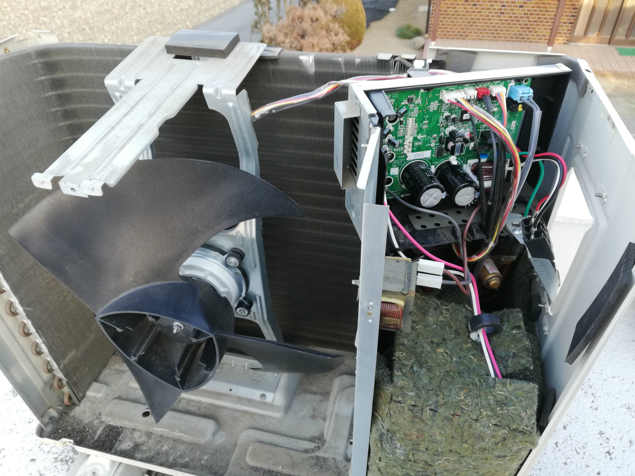 富士通ゼネラルエアコンのインバーター基盤 富士通ゼネラルエアコンは