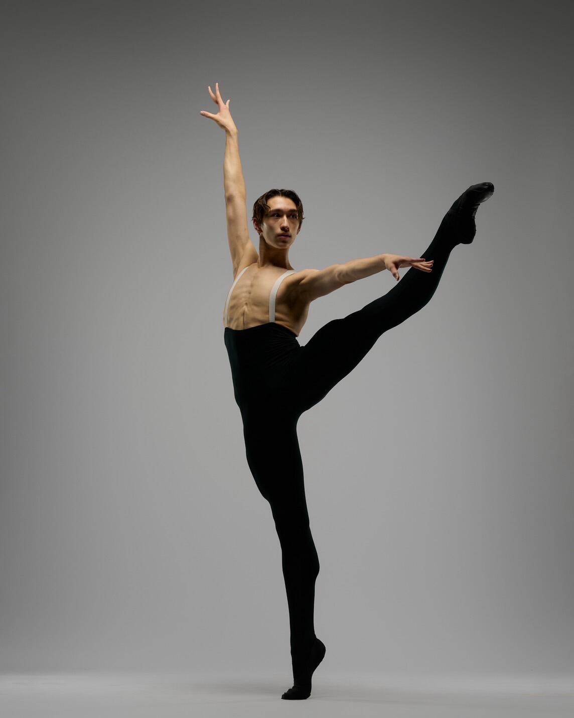 今年9月にマリインスキー・バレエに入団が決まったグジェレフ瞭舞に