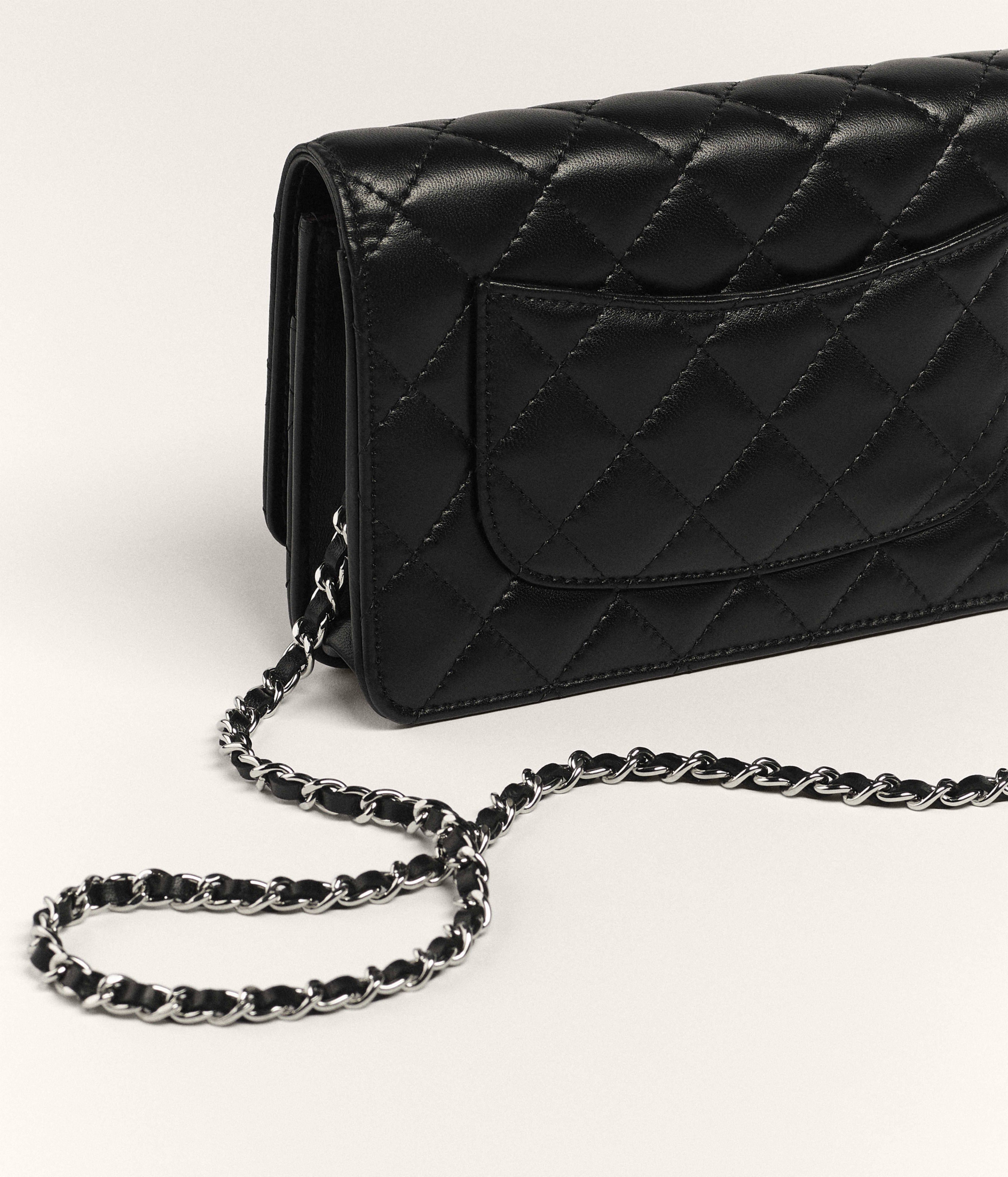 クラシック チェーンウォレット - ラムスキン、ブラック