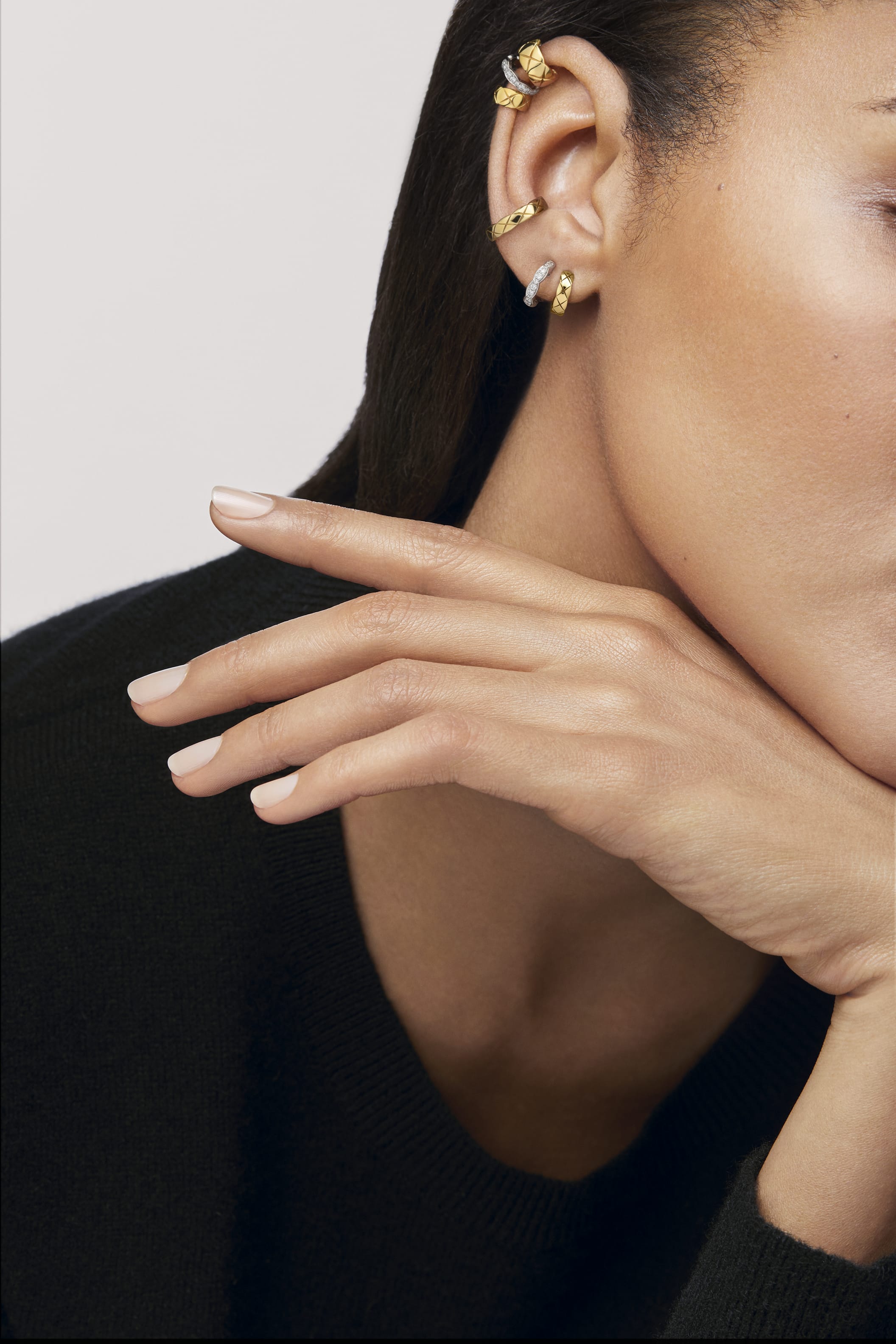 ココ クラッシュ コレクション イヤリング イエローゴールド | CHANEL