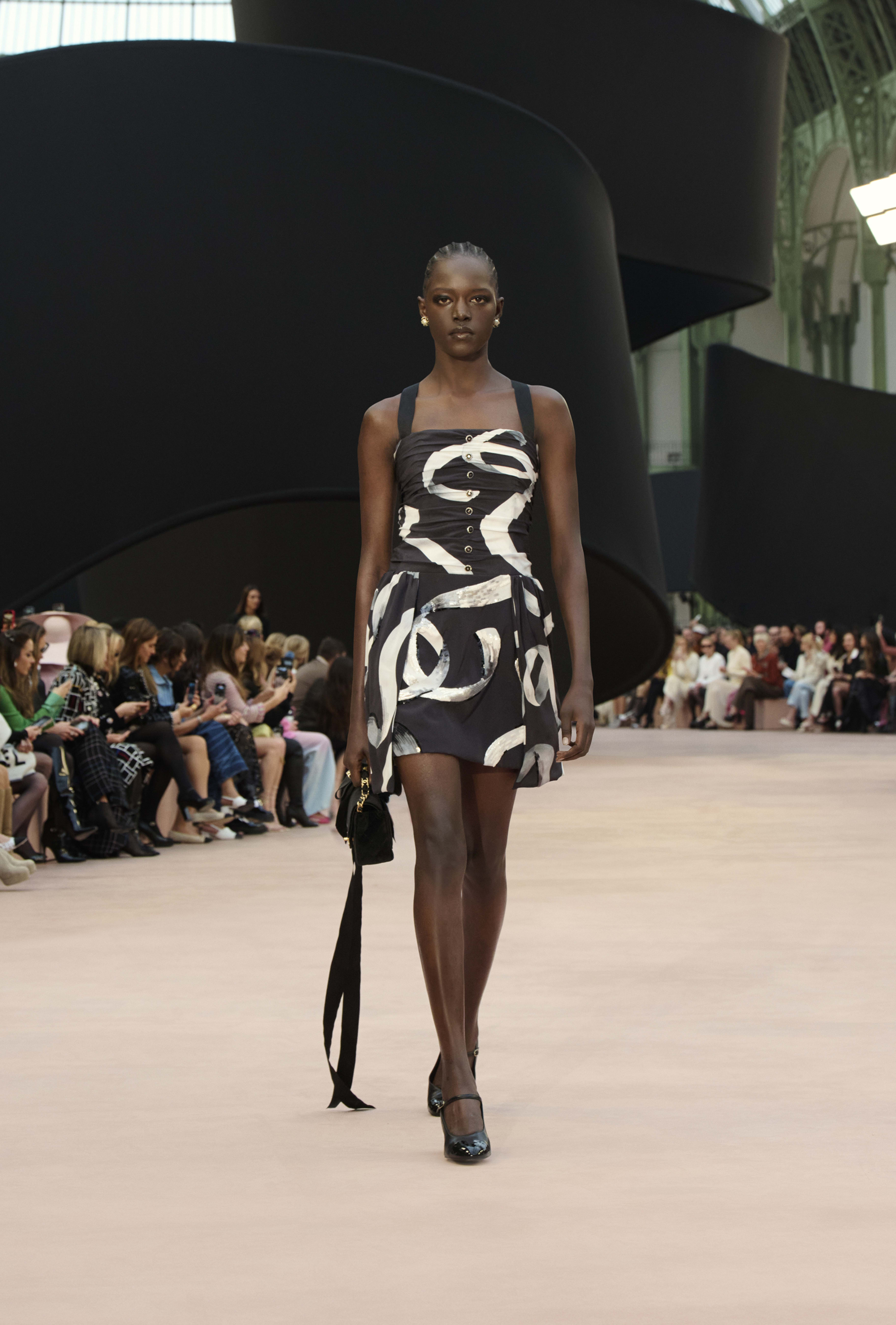 Mary janes - Lambskin, patent calfskin & imitation pearls, black