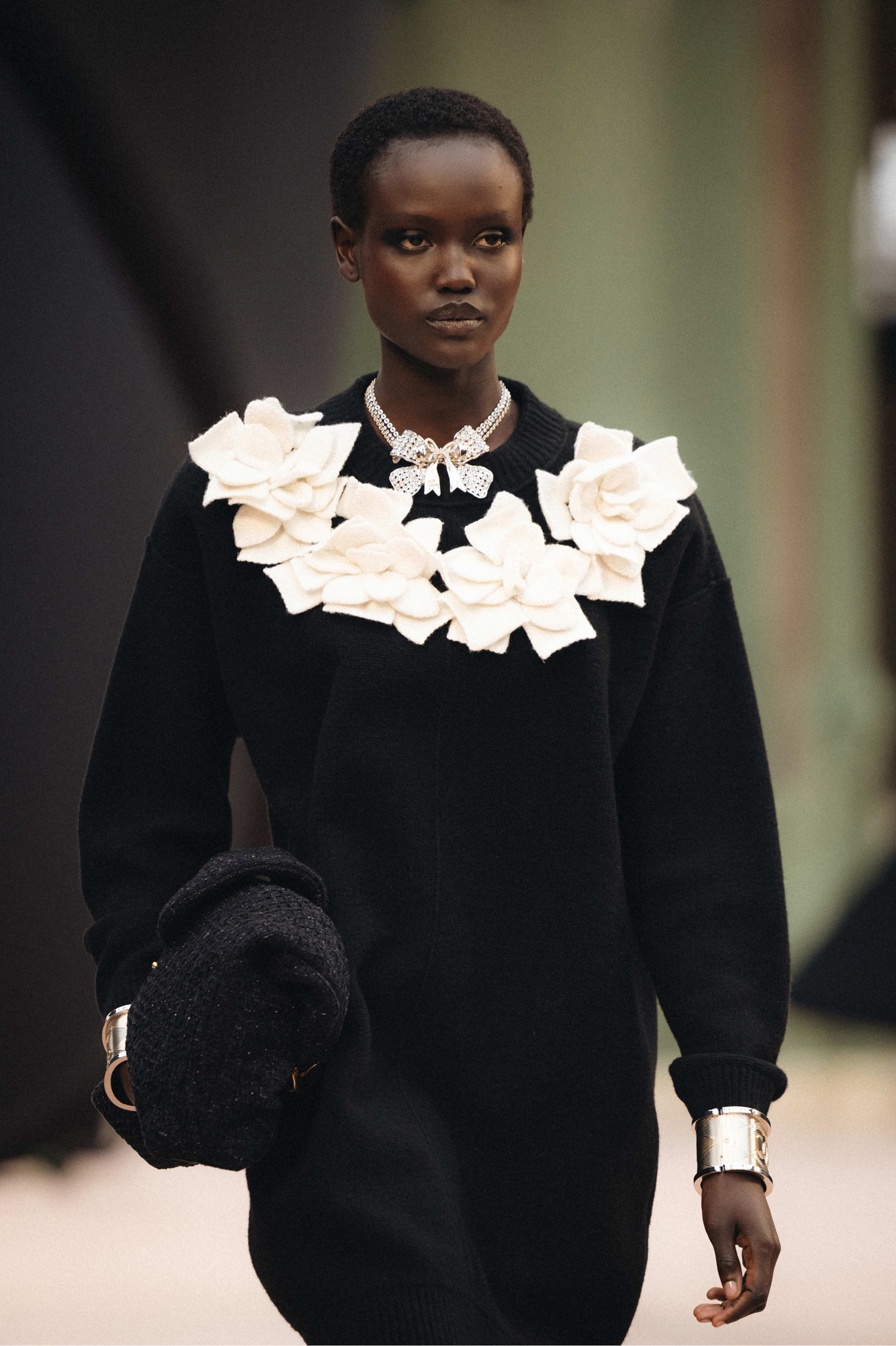 ドレス - ウール & カシミヤ、ブラック & ホワイト — ファッション