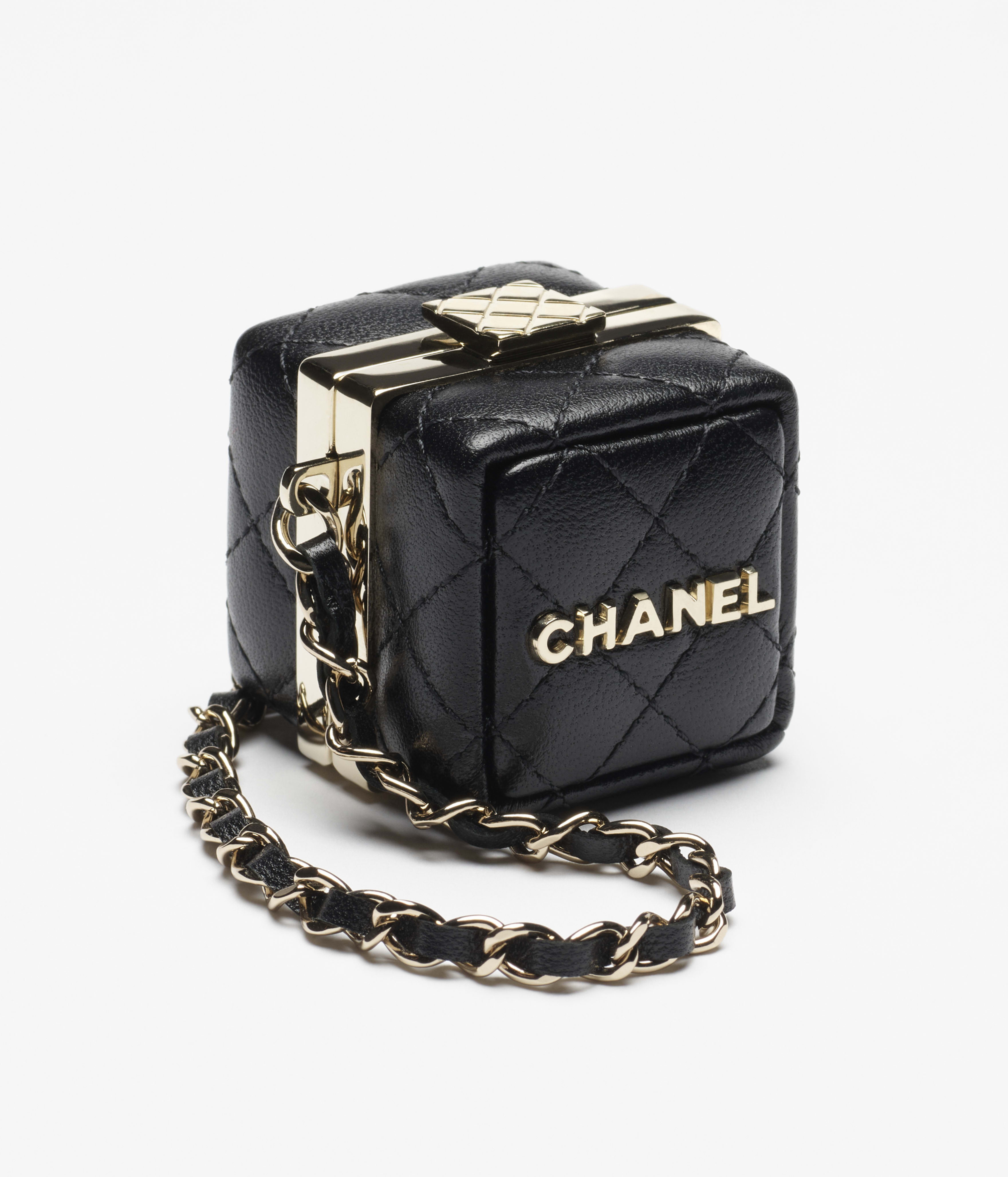 Mini bag charm - Lambskin & gold-tone metal, black — Fashion | CHANEL