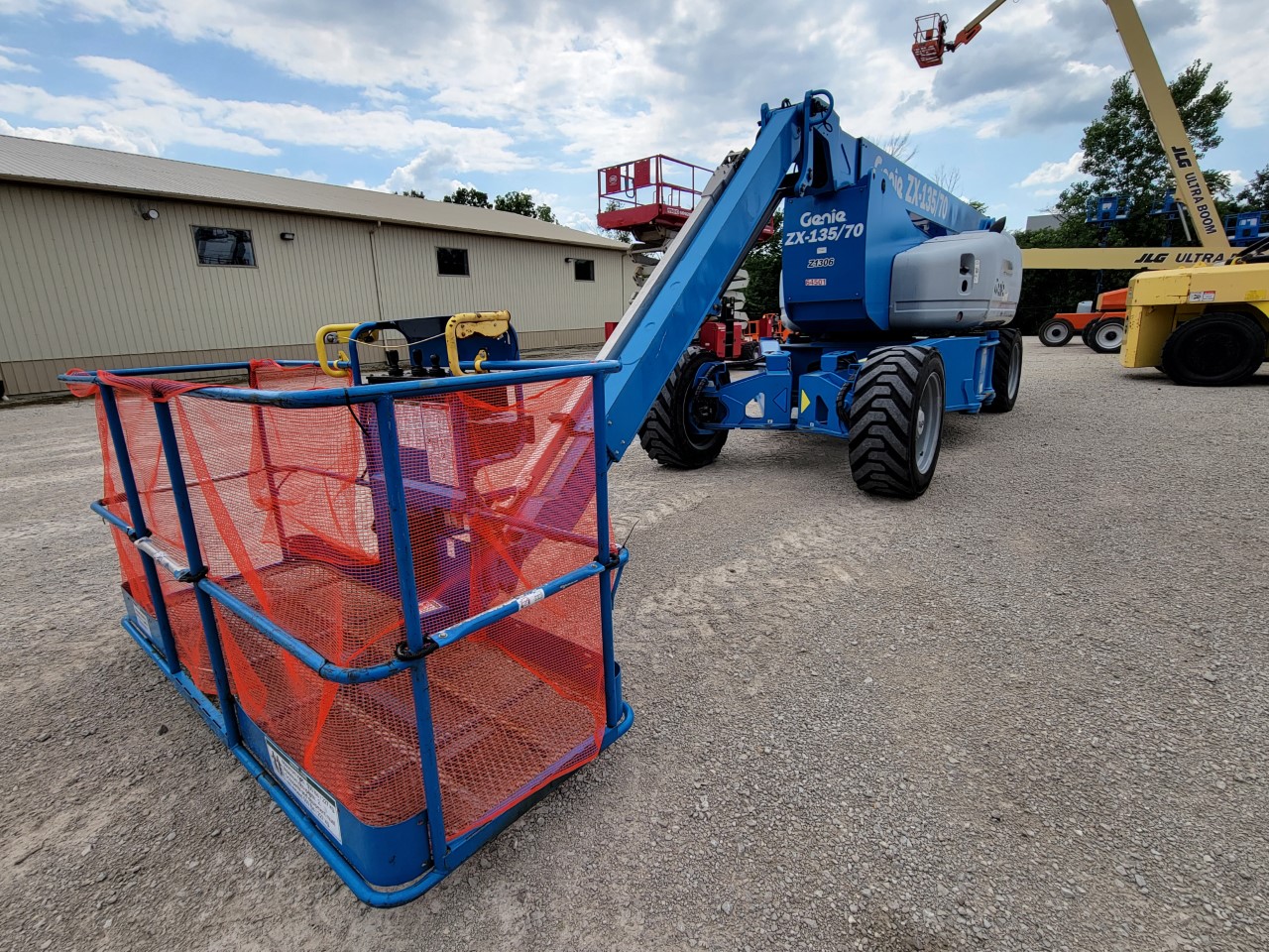 Used 2015 GENIE ZX-135/70 For Sale | Articulating Boom Lift