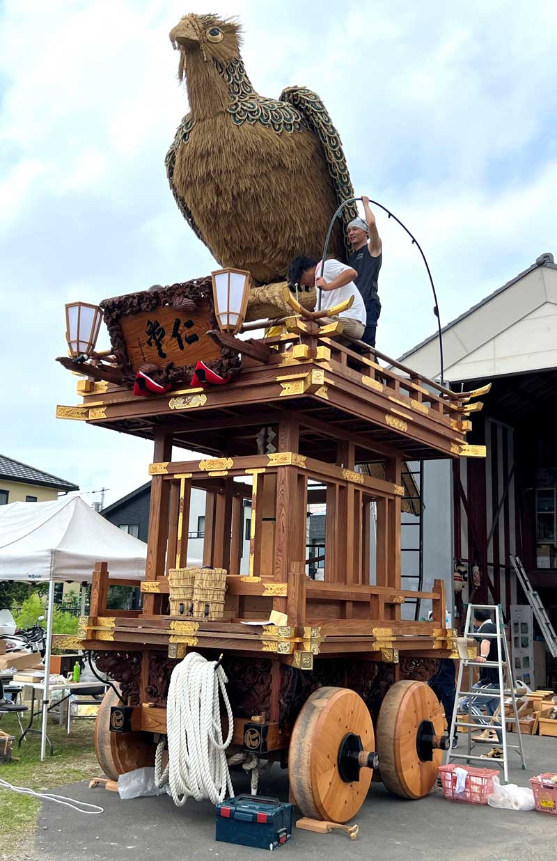 山車飾り「鷹」6年ぶり新調 佐原の大祭14日開幕 仁井宿区 住民