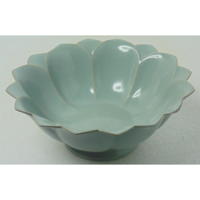 宋時代 青磁 汝官窯菊瓣碗 官汝窯碗 郊壇官窯 茶盞 唐物(C-79) 宋時代