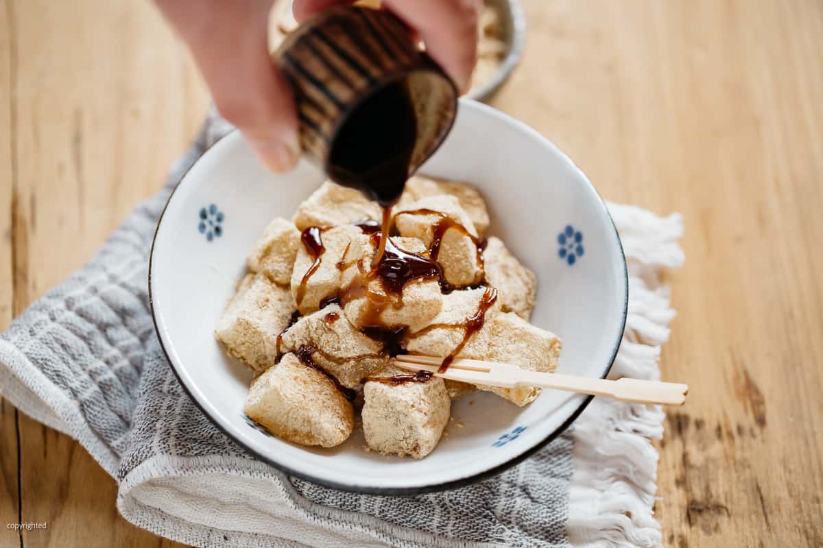 Warabi Mochi わらび餅 - Chopstick Chronicles