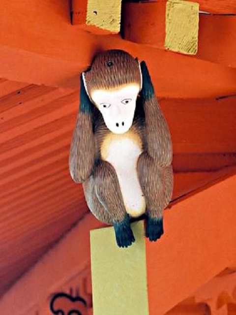 まちの文化財（135） 名草神社の四猿彫刻／養父市